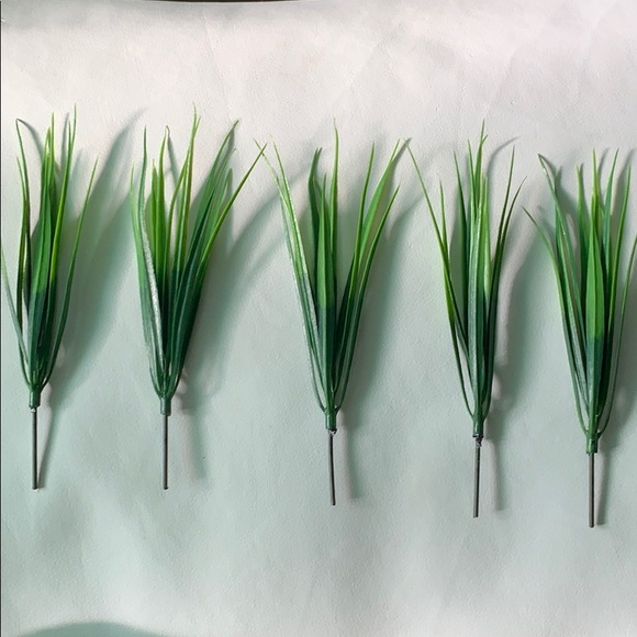 Set of 5 Artificial Grass Stalks - Picture 1 of 8